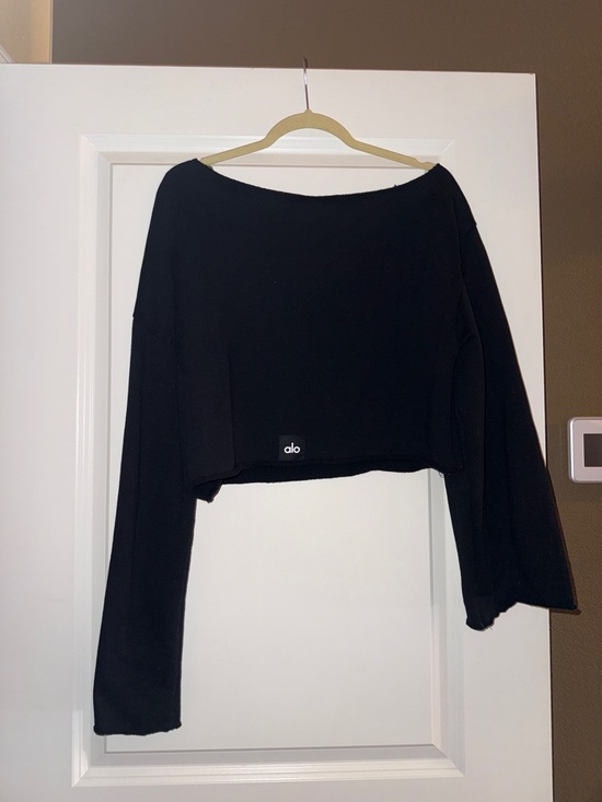 ALO Yoga Tops - ALO Yoga Black Cropped Long-Sleeve Boatneck Top